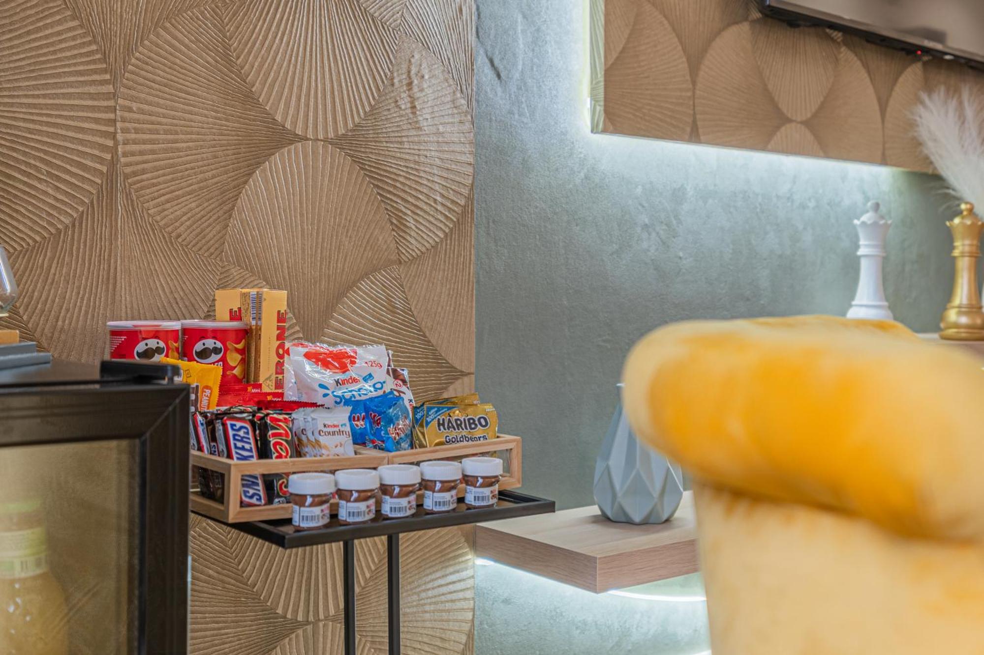 Ferienwohnung Luxury Cinephile - Netflix - 2 Balcons - Garage Prive - Minibar Grenoble Exterior foto